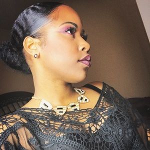 Meet your Posher, Joy